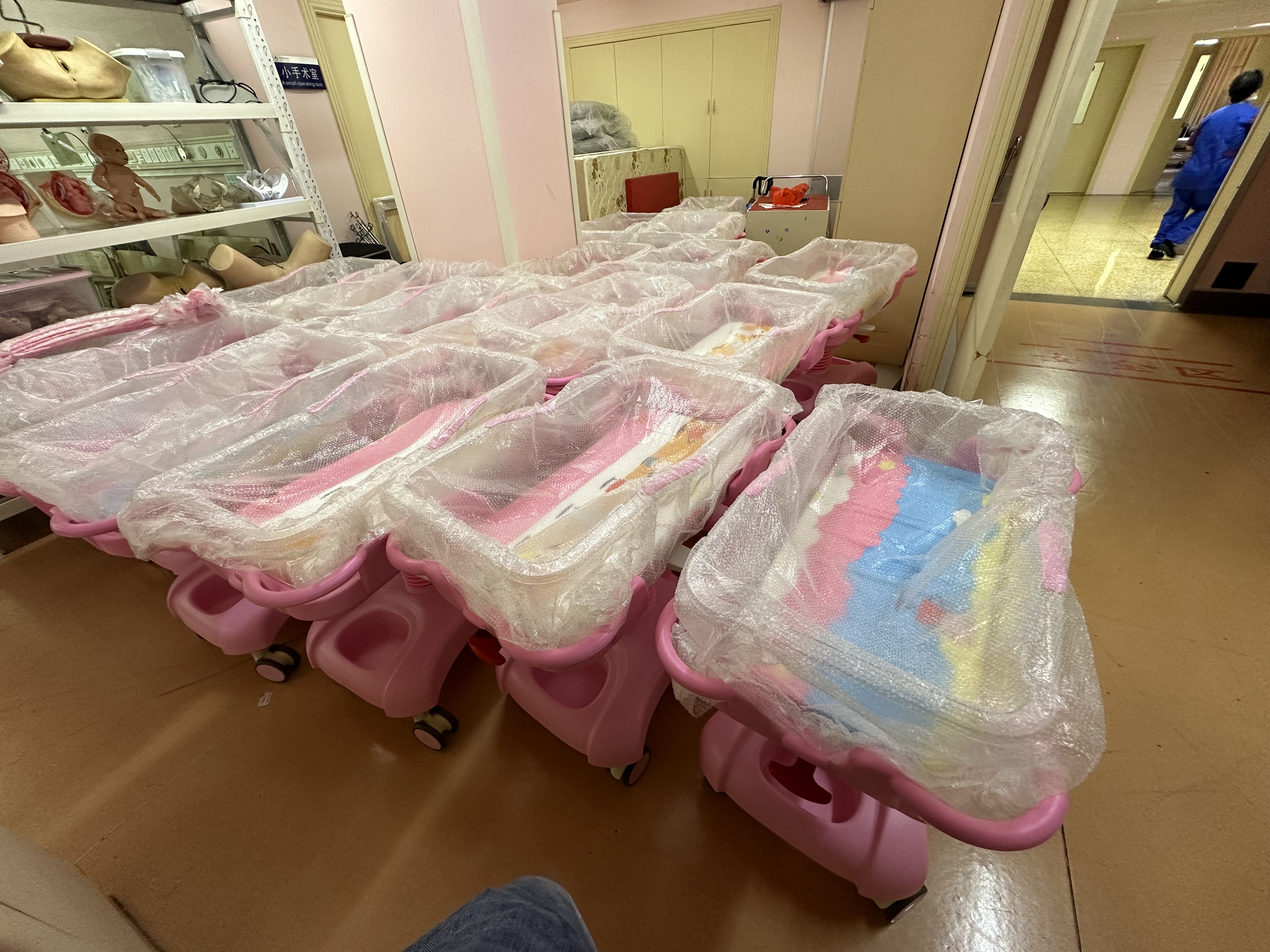 乐清市人民医院婴儿床项目